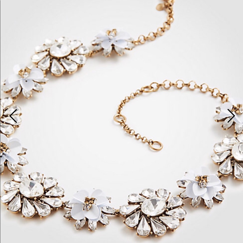Ann Taylor sequin crystal Statement necklace - Picture 3 of 8